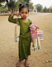 Nekúpite cigaru, pane? Myanmar.